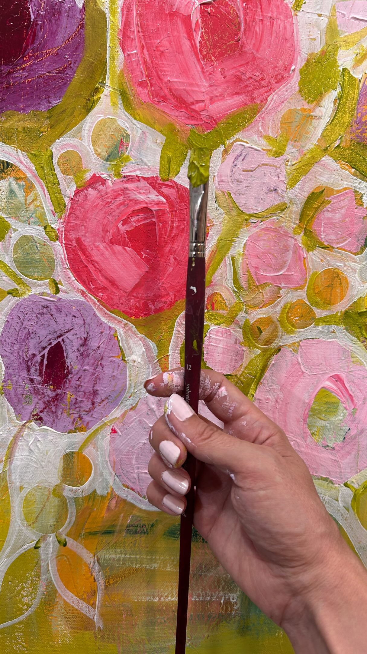 Adding a little more Green Gold 😍 mixed with a little white 😋 💐 🪄 #paintingoftheday #love #itsajungleoutthere #mainewedding #everything “Be With You,” 30x15 mixed media on 1.5” canvas, available via my website or message me for pickup 🤗 💐